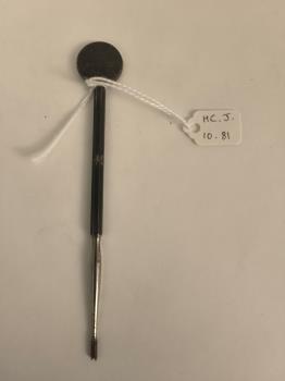 Instruments, pivoting